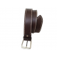 Cinturón de cuero en color marrón para hombre.